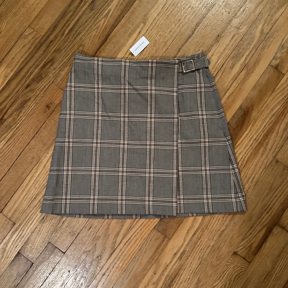 Plaid Mini Skirt with Buckle